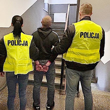 15 zarzutów kradzieży dla 26-latka. Pomagali mu brat i koleżanka