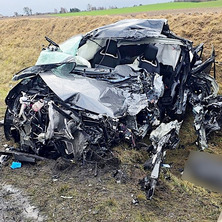 Trwa wyjaśnianie przyczyn wypadku. Nie żyje mężczyzna, cztery osoby ranne