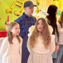 Oryginalna interpretacja jasełek. Występ młodych artystów