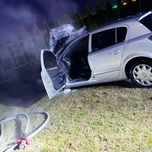 Pożar samochodu osobowego. Nocna akcja gaśnicza